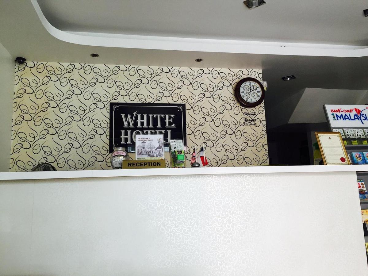 White Hotel Malacca Esterno foto
